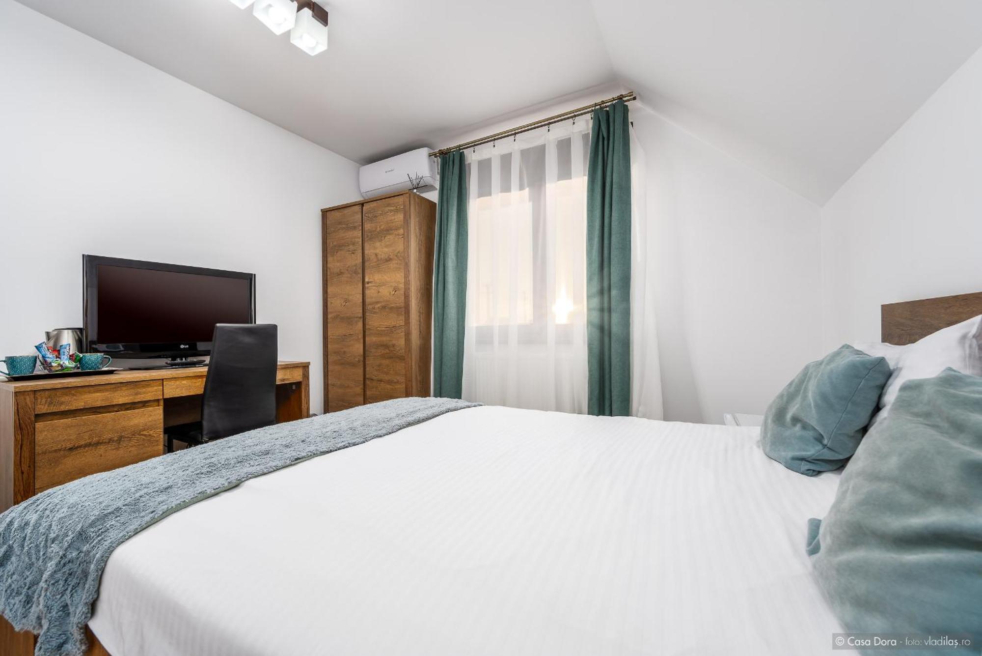 Casa Dora Hotel Suceava Bagian luar foto