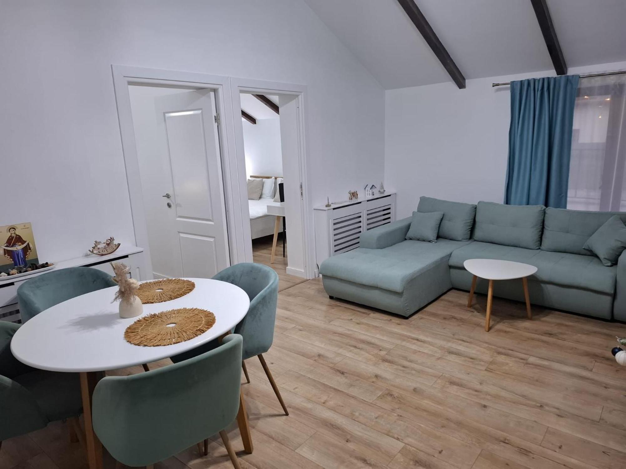 Casa Dora Hotel Suceava Bagian luar foto